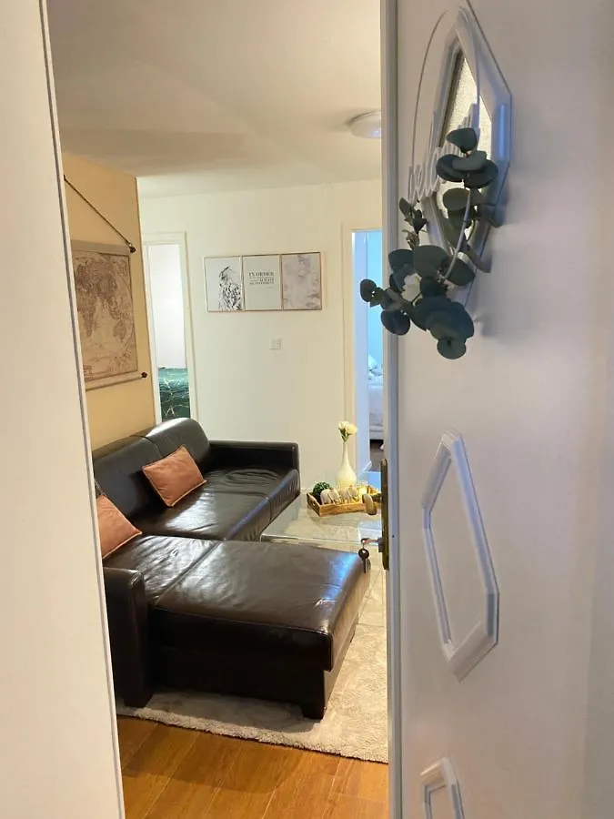 Sweet Flat With 2 Bedrooms Split Croatia